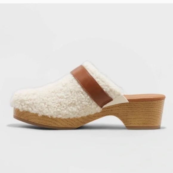 Universal Thread Indra
Heels Cream Sherpa new - Picture 2 of 5